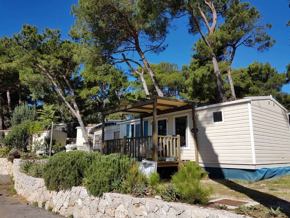 Victoria Mobilehome Camping Village Poljana Mali Losinj Exterior photo