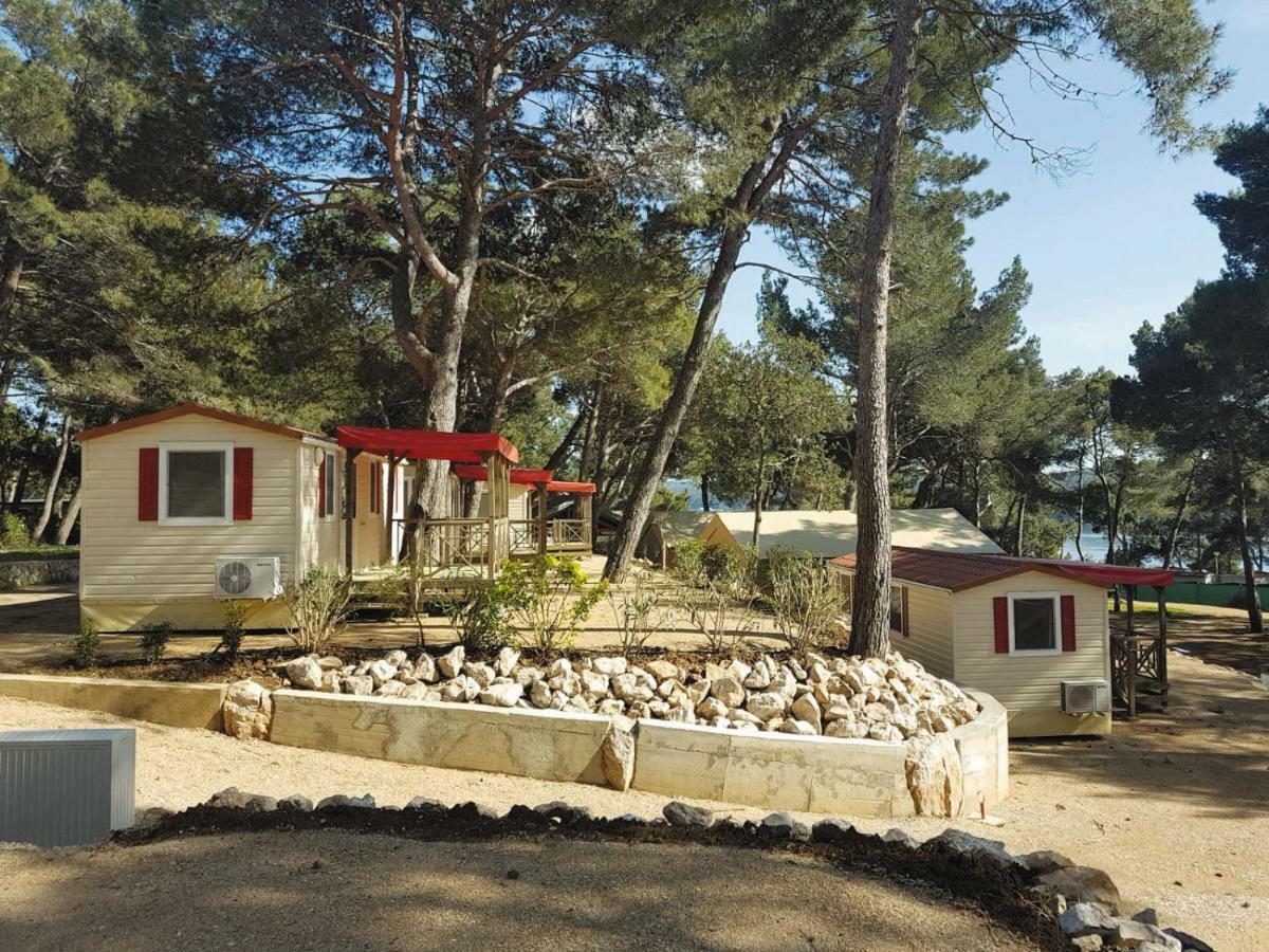 Victoria Mobilehome Camping Village Poljana Mali Losinj Exterior photo