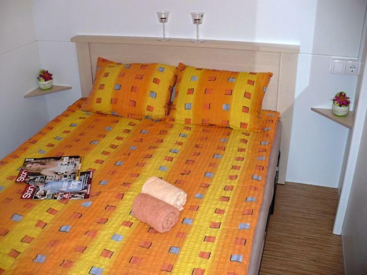Victoria Mobilehome Camping Village Poljana Mali Losinj Exterior photo